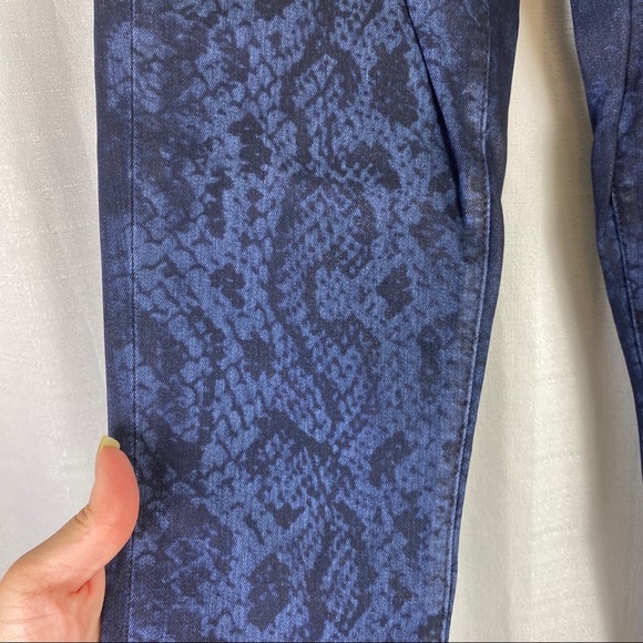 Joe's Jeans The Charlie Black & Blue Snake skin Ankle Skinny Jeans Size 24 🆕 - Picture 11 of 16